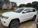 Used 2017 Jeep Grand Cherokee Overland image 4