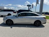 Used 2023 Hyundai Elantra SEL image 2
