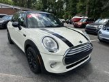 Used 2015 MINI Cooper 4-Door Hardtop image 3