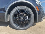 Used 2022 Volkswagen Tiguan SE R-Line image 5