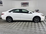 Used 2017 Toyota Camry SE image 2