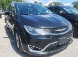 Used 2018 Chrysler Pacifica Touring-L w/ Tire & Wheel Group image 5