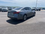 Used 2024 Nissan Altima 2.5 SV image 3
