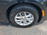 Used 2022 Chrysler Voyager LX image 5