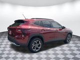 Used 2024 Chevrolet Trax LT w/ LT Convenience Package image 3