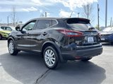 Used 2022 Nissan Rogue Sport S image 4