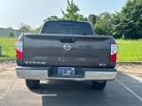 Used 2017 Nissan Titan SV image 5