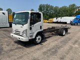 Used 2021 Isuzu NPR image 3