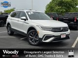 Used 2022 Volkswagen Tiguan SE image 2