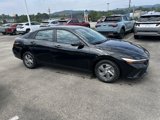Used 2025 Hyundai Elantra SE image 4
