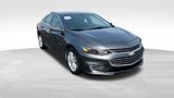 Used 2017 Chevrolet Malibu LT w/ Driver Confidence Package image 2