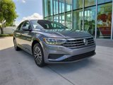 Used 2020 Volkswagen Jetta SE w/ SE Cold Weather Package image 2