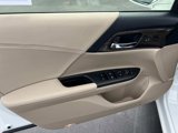 Certified 2017 Honda Accord EX-L image 4