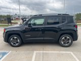 Used 2015 Jeep Renegade Latitude image 4