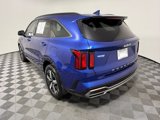 Used 2022 Kia Sorento EX w/ Panoramic Sunroof Package image 4