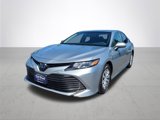 Used 2018 Toyota Camry LE image 2