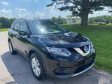 Used 2015 Nissan Rogue SV image 2