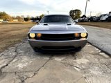 Used 2014 Dodge Challenger SXT image 2