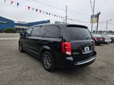 Used 2016 Dodge Grand Caravan SXT image 5