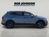 Used 2022 Volkswagen Tiguan SE image 2
