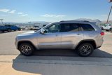 Used 2017 Jeep Grand Cherokee Limited w/ Luxury Group II image 2