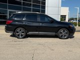 Used 2018 Nissan Pathfinder Platinum image 2