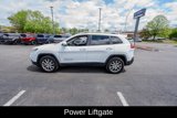 Used 2018 Jeep Cherokee Limited image 4