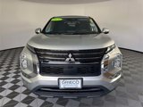 Used 2022 Mitsubishi Outlander ES image 3