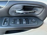 Used 2014 Dodge Grand Caravan SE image 4