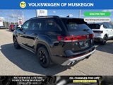 New 2025 Volkswagen Atlas Peak Edition SE image 5