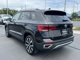 Used 2022 Volkswagen Taos SE image 3