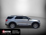 Used 2023 Ford Explorer XLT image 2