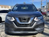Used 2018 Nissan Rogue SV image 2