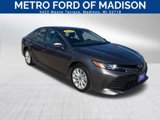 Used 2019 Toyota Camry image 2
