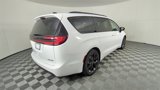 New 2025 Chrysler Pacifica Limited image 4
