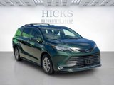 Used 2022 Toyota Sienna XLE image 3