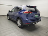 Used 2018 Nissan Rogue SV image 5