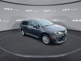Used 2018 Chrysler Pacifica Touring-L image 2