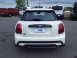 Used 2022 MINI Cooper 4-Door Hardtop image 4