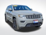 Certified 2022 Jeep Grand Cherokee Laredo X image 2