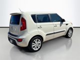 Used 2013 Kia Soul + image 5