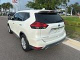 Used 2017 Nissan Rogue SV w/ SV Premium Package image 4