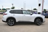 Used 2024 Nissan Rogue SV image 2
