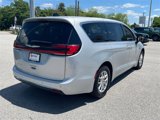 Used 2023 Chrysler Pacifica Touring-L image 3