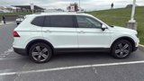 Used 2018 Volkswagen Tiguan SEL Premium image 2