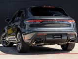 Certified 2022 Porsche Macan image 3