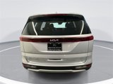 Used 2022 Kia Carnival LX image 5