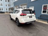 Used 2017 Nissan Rogue SL w/ SL Premium Package image 5