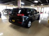 Used 2014 Jeep Cherokee Sport image 6