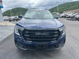 Used 2022 GMC Terrain SLE w/ Driver Convenience Package image 2